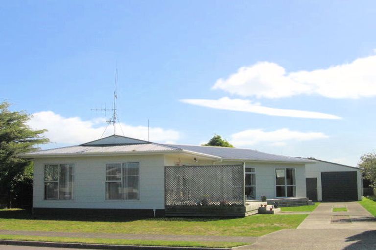 Photo of property in 9 Gobray Crescent, Mount Maunganui, 3116