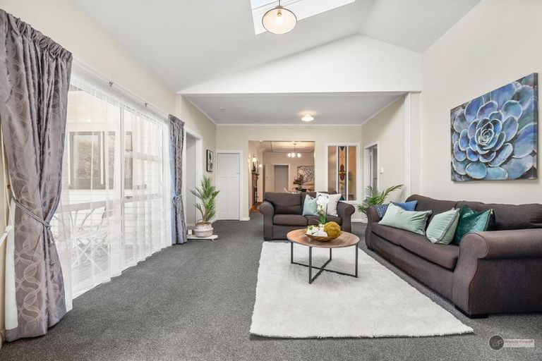 Photo of property in 9 Fairfield Avenue, Fairfield, Lower Hutt, 5011