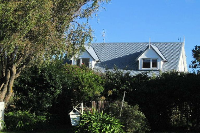 Photo of property in 44 Martin Road, Paraparaumu Beach, Paraparaumu, 5032