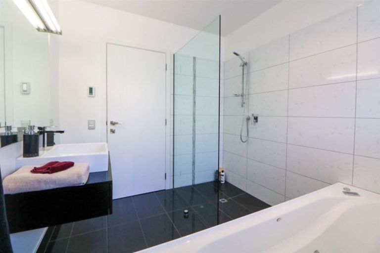 Photo of property in 92 Douglas Street, Highfield, Timaru, 7910