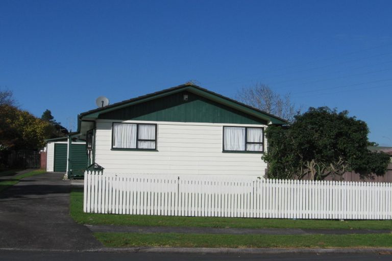 Photo of property in 3 Aronia Way, Goodwood Heights, Auckland, 2105
