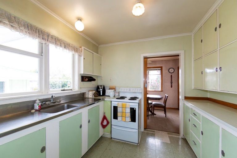 Photo of property in 3 Wycliffe Street, Onekawa, Napier, 4110