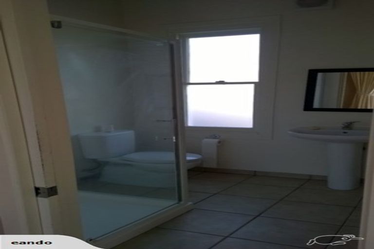 Photo of property in 19 Woodville Street, Edgeware, Christchurch, 8013