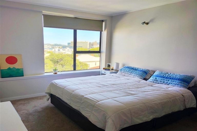 Photo of property in Hobson Court Flats, 59/70 Hobson Street, Thorndon, Wellington, 6011