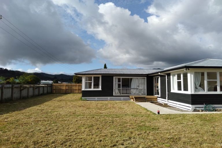 Photo of property in 11 Honey Street, Wainuiomata, Lower Hutt, 5014