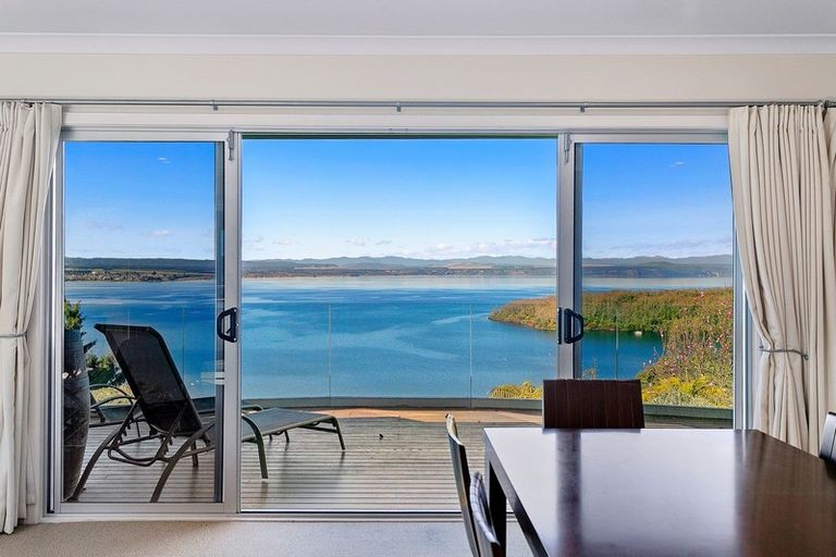 Photo of property in 51 Wakeman Road, Acacia Bay, Taupo, 3330