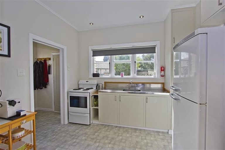 Photo of property in 28 Bell Road, Waiwhetu, Lower Hutt, 5010
