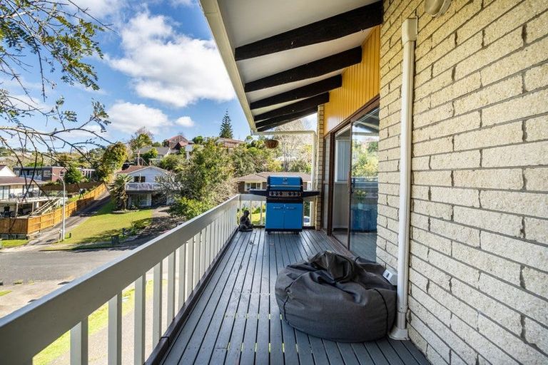 Photo of property in 1/7 Newstead Avenue, Browns Bay, Auckland, 0632