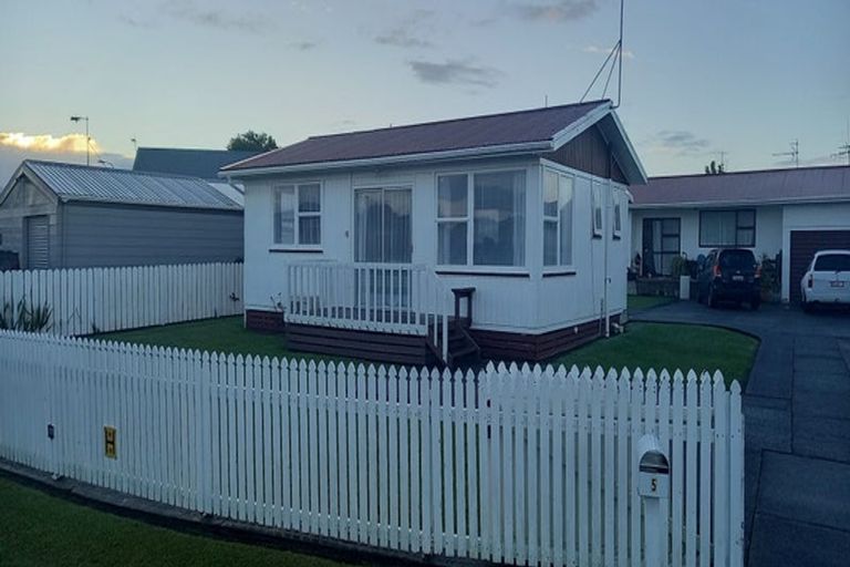 Photo of property in 5 Brightwell Place, Nawton, Hamilton, 3200