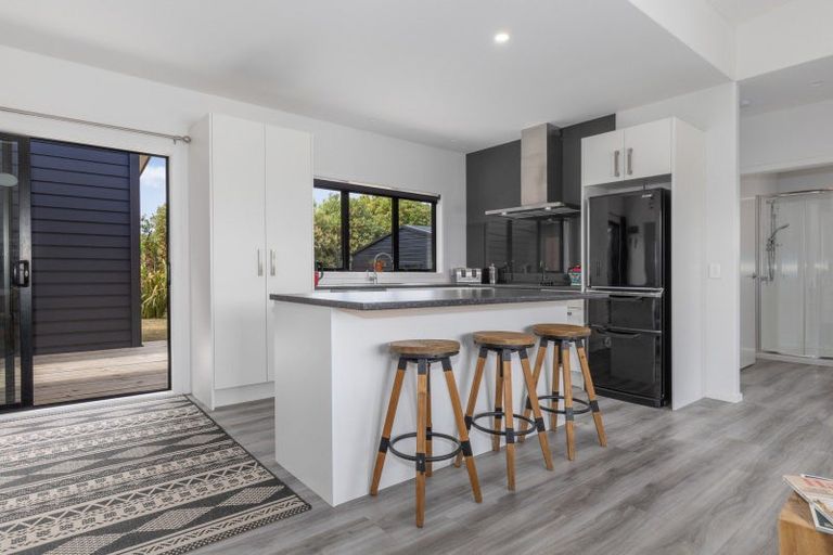 Photo of property in 7 Strathnaver Drive, Waikawa Beach, Manakau, 5573