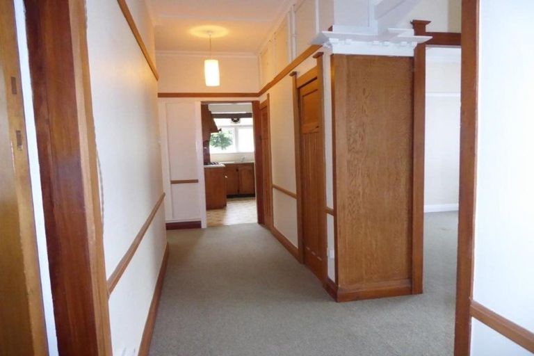 Photo of property in 22 Saint Albans Grove, Woburn, Lower Hutt, 5010