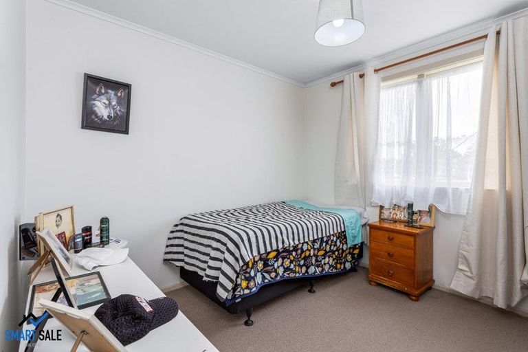 Photo of property in 9 Rerewai Place, Kelston, Auckland, 0602