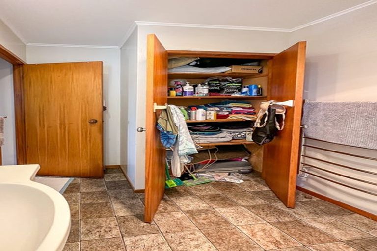 Photo of property in 1/1 Nigel Road, Browns Bay, Auckland, 0630