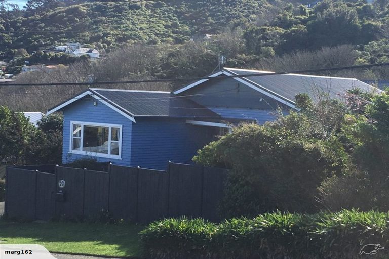 Photo of property in 25 Omar Street, Khandallah, Wellington, 6035