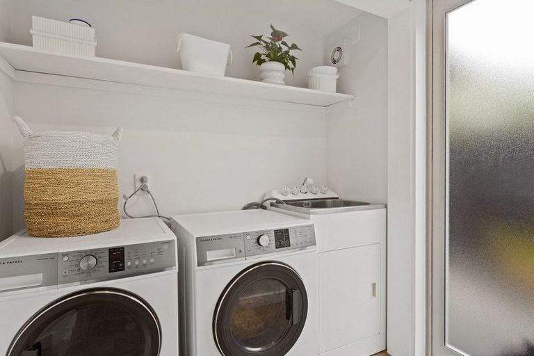 Photo of property in 56 Oxley Avenue, St Albans, Christchurch, 8014