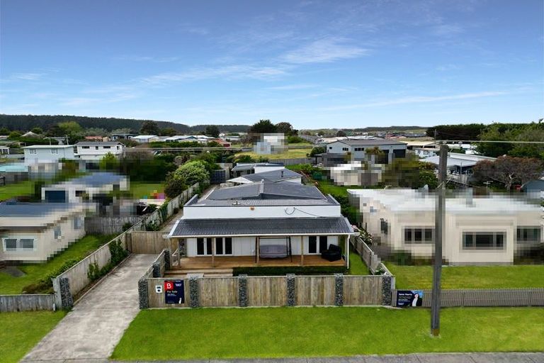 Photo of property in 51 Nash Parade, Foxton Beach, Foxton, 4815