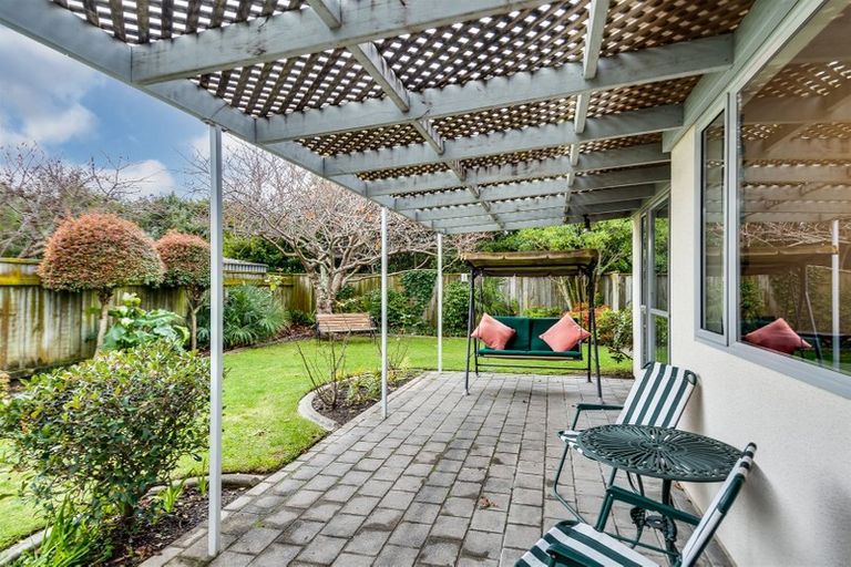 Photo of property in 21 Bucksburn Place, Greenmeadows, Napier, 4112