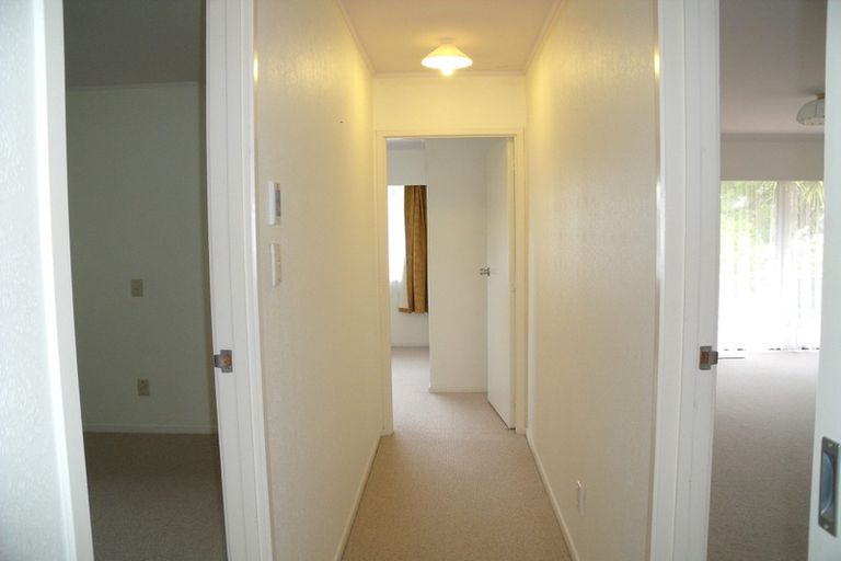 Photo of property in 2/1 Bramley Drive, Farm Cove, Auckland, 2012