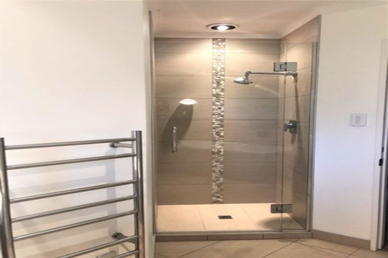 Photo of property in 67 Riverhead Road, Kumeu, 0810