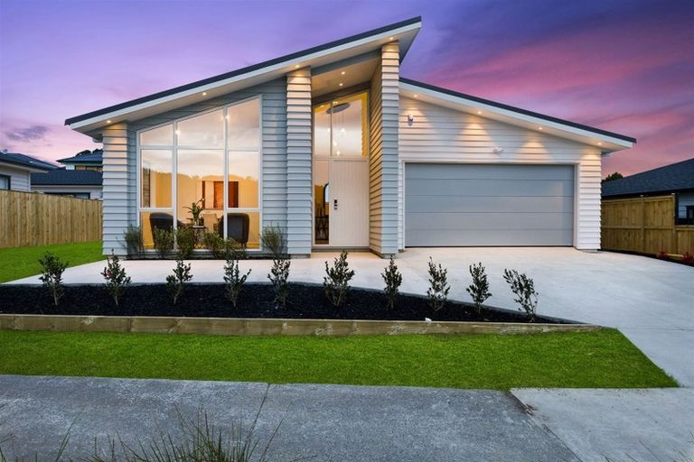 Photo of property in 37 Jeroboam Loop, Kumeu, 0810