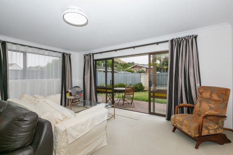 Photo of property in 27 Surrey Street, Taradale, Napier, 4112