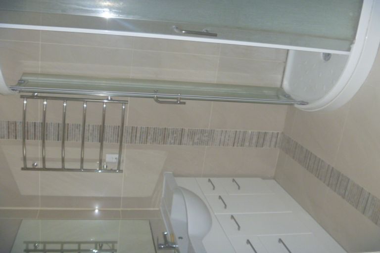 Photo of property in 13 Knox Road, Hillpark, Auckland, 2102