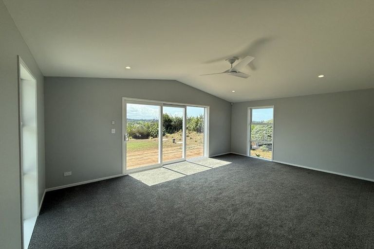 Photo of property in 5 Johnson Place, Stillwater, Silverdale, 0993