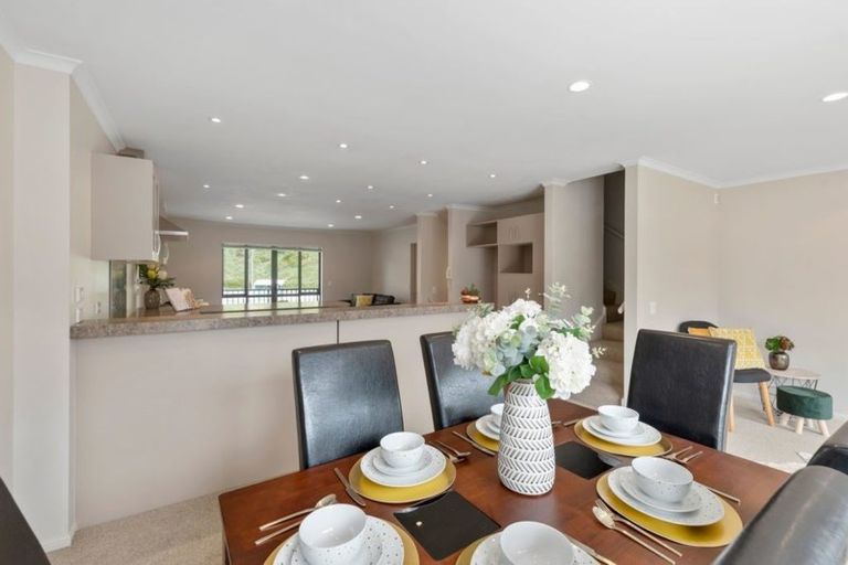 Photo of property in Te Kakariki Apartments, 7/8 Wellington Road, Paekakariki, 5034