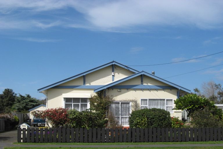 Photo of property in 15 Cambridge Street, Gonville, Whanganui, 4501