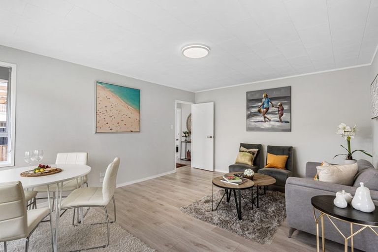 Photo of property in 54 Sikkim Crescent, Clover Park, Auckland, 2019