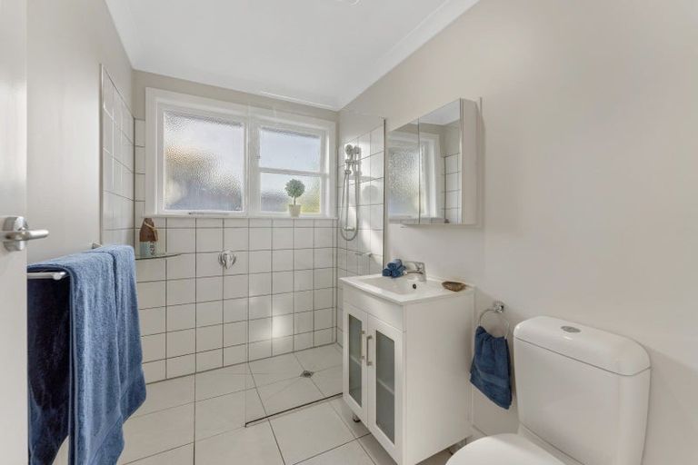 Photo of property in 16b Cruickshank Road, Clouston Park, Upper Hutt, 5018