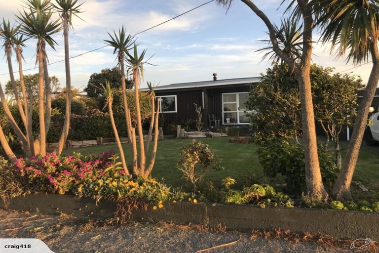 Photo of property in 17 Marine Parade, Carters Beach, Westport, 7825