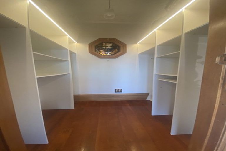 Photo of property in 186 Oriental Parade, Oriental Bay, Wellington, 6011