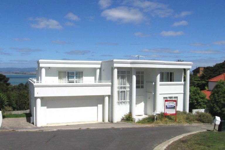 Photo of property in 24 Mariners View Road, Beach Haven, Auckland, 0626