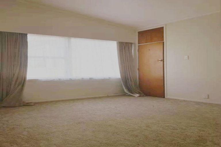 Photo of property in 10 Clendon Place, Manurewa, Auckland, 2102