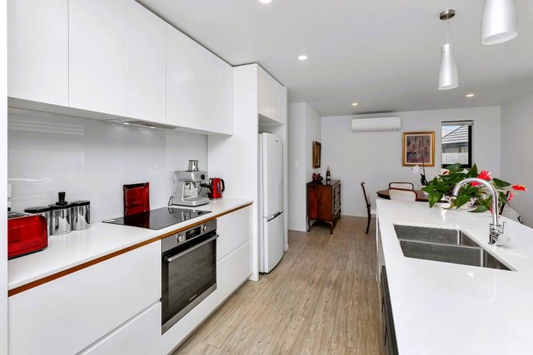 Photo of property in 1 Te Akau Place, One Tree Point, 0118