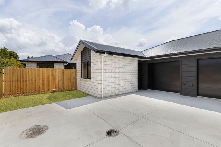 Photo of property in 2/41 Forsyth Street, Saint Andrews, Hamilton, 3200