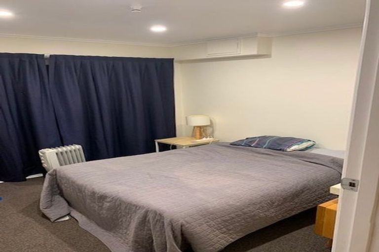 Photo of property in 30 Noall Street, Te Atatu Peninsula, Auckland, 0610