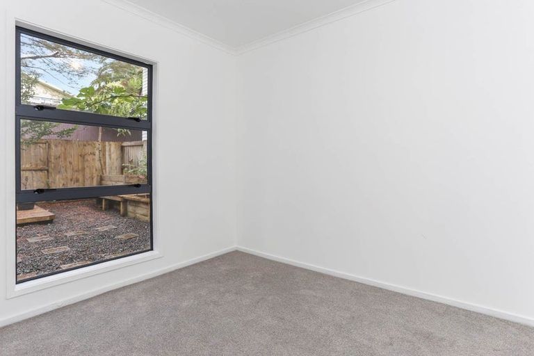 Photo of property in 13 Barnea Circle, Glen Eden, Auckland, 0602
