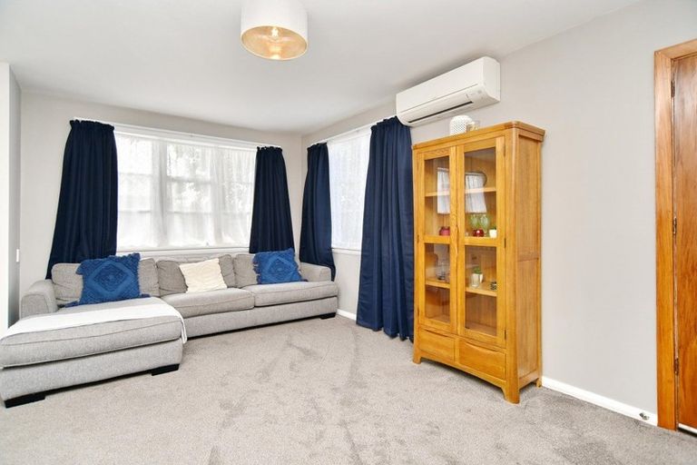 Photo of property in 28 Douglas Road, Amberley, 7410