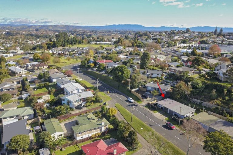 Photo of property in 16 Kingswood Road, Brookfield, Tauranga, 3110