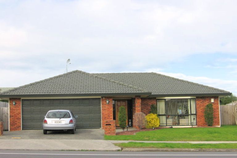 Photo of property in 236 Kilkenny Drive, East Tamaki Heights, Auckland, 2016
