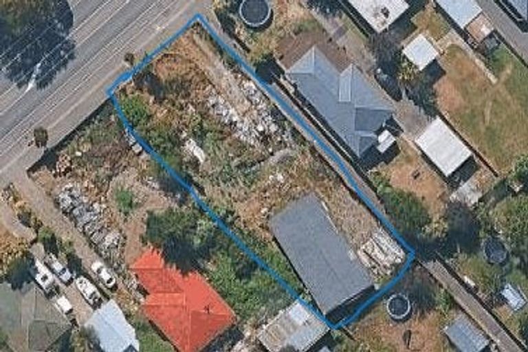 Photo of property in 212 Wainoni Road, Avondale, Christchurch, 8061