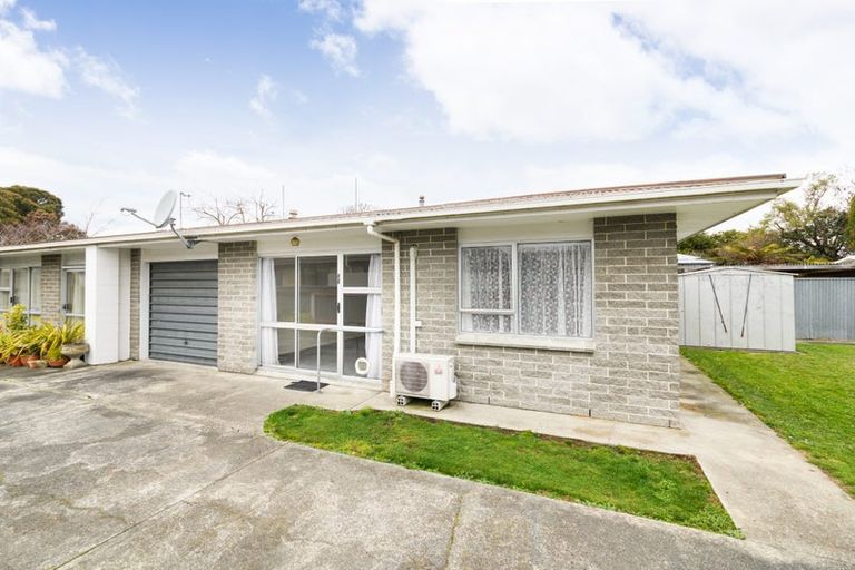 Photo of property in 8b Bryant Street, Takaro, Palmerston North, 4412