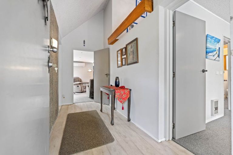 Photo of property in 2/743 Acacia Bay Road, Acacia Bay, Taupo, 3330