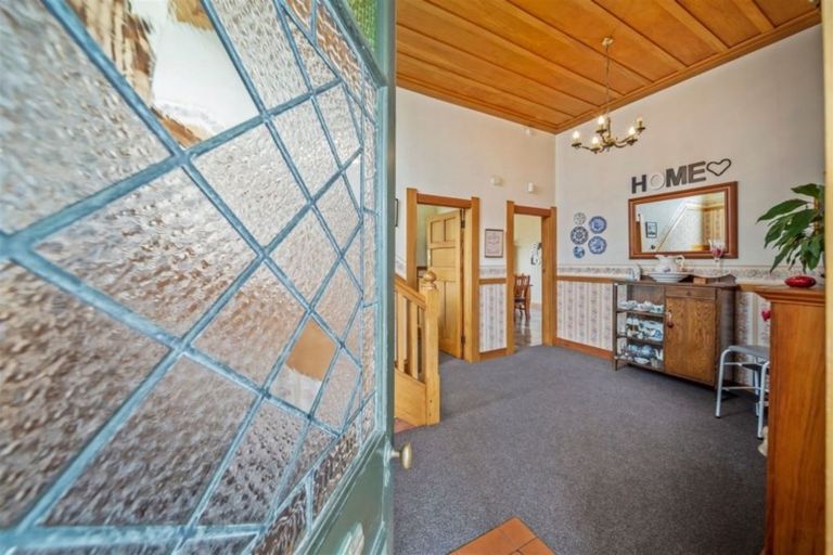 Photo of property in 7 George Street, Hawera, 4610