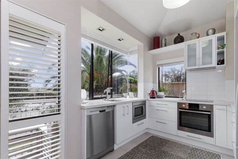 Photo of property in 2/24 Aramoana Avenue, Devonport, Auckland, 0624