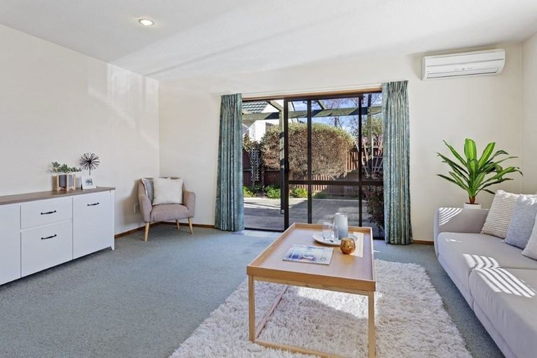 Photo of property in 5 Cunningham Place, Halswell, Christchurch, 8025