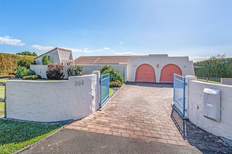 Photo of property in 366 Point View Drive, Shamrock Park, Auckland, 2016