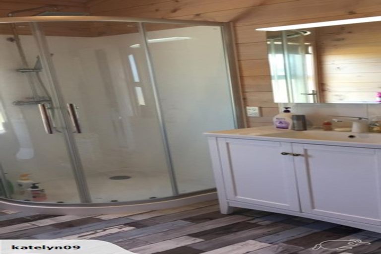 Photo of property in 28 Sandleigh Drive, Athenree, Katikati, 3177